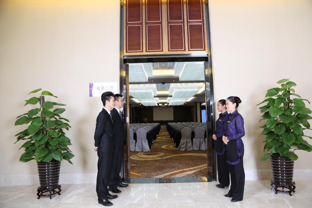 Sentosa Hotel Shenzhen Feicui Branch, Enjoy Tropical Swimming Pools And High-Class Fitness Club Exterior photo